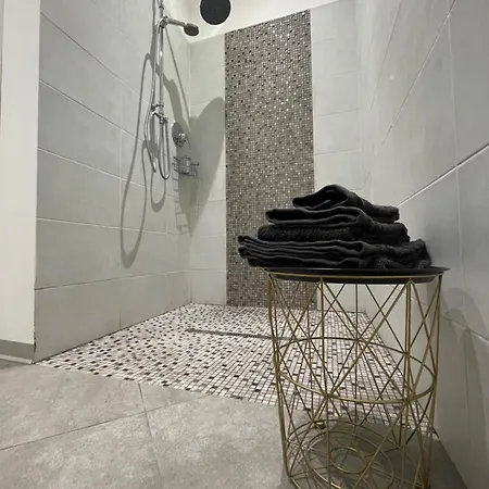 Rosselli Apartman